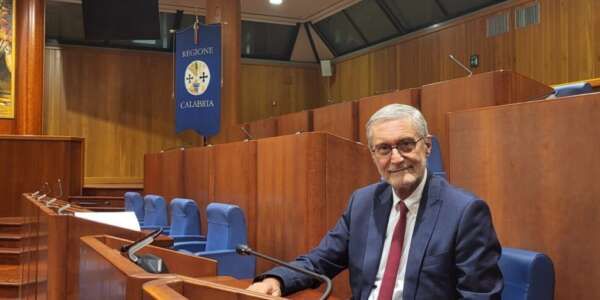 Centrale del Mercure, Laghi: “Posizione del Governo prevedibile e non conclusiva”
