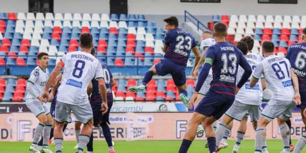 Cosenza vicino al crocevia Sampdoria ma la società sceglie la via del silenzio