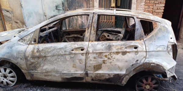 Cassano, incendiate in 24 ore due Mercedes Classe A