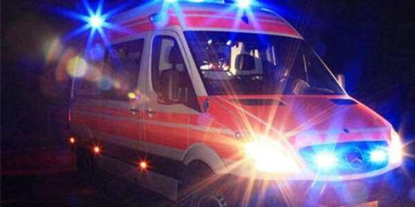 Notte di sangue a Corigliano Rossano, 22enne accoltellato a morte. E’ caccia ai responsabili