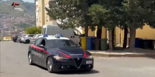 Favoreggiamento e sfruttamento della prostituzione a Cassano, 50enne ai domiciliari e divieto di dimora per un 46enne