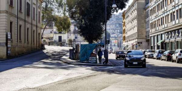 Cosenza, incroci pericolosi e automobilisti furbi