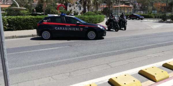 Amantea, si avvicina alla ex moglie nonostante braccialetto elettronico: arrestato un 60enne
