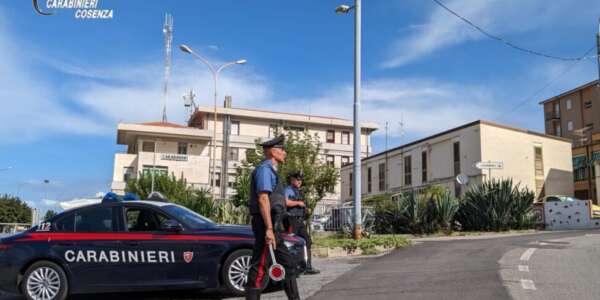 Caso dei bambini di Paola, finisce in carcere il compagno della madre dei fratellini
