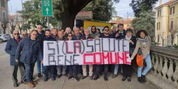 San Giovanni in Fiore in piazza per Serafino Congi: la protesta fa il giro d’Italia