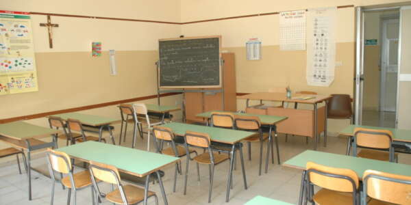Sostegno in Calabria, è una corsa per pochi intimi: 3.287 in corsa per appena 18 posti