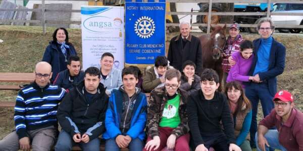 A Cosenza nasce il progetto “Laboratorio di orticoltura e riabilitazione equestre” dell’Acreg