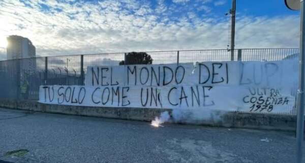 Cosenza, monta la protesta: clima sempre più teso