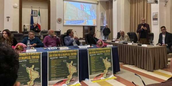 Castrovillari, sindaci e Cinquestelle aprono il confronto sull’alta velocità