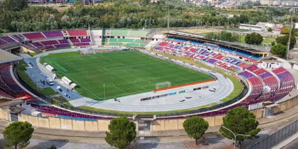 Stadio di Cosenza, finanziamento bloccato. Caruso a Occhiuto: “Nessuna tutela”